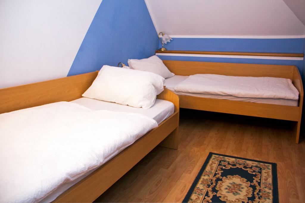 Guesthouse Jug Blato エクステリア 写真